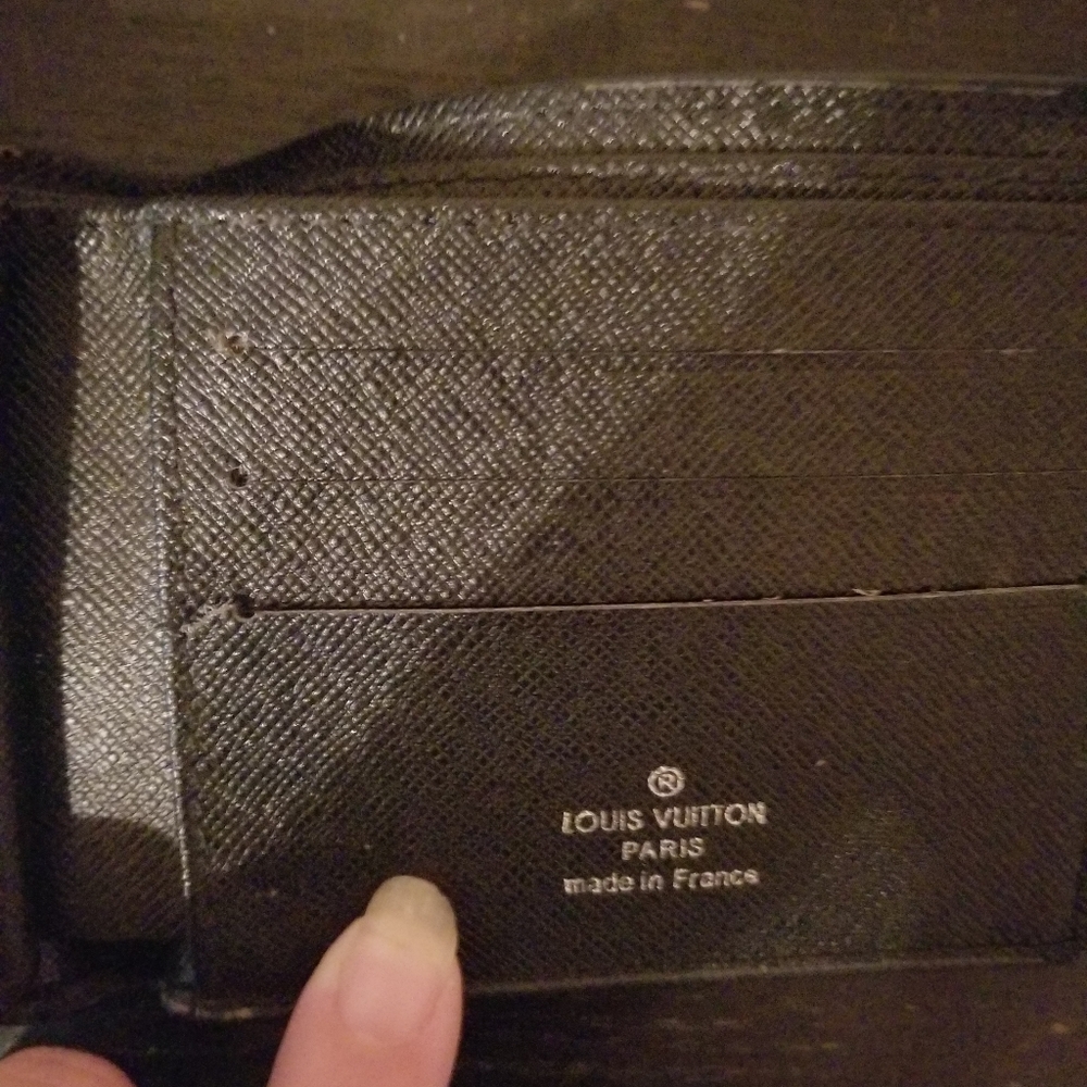 Louis Vuitton bi-fold Wallet Black - Picture 3 of 4